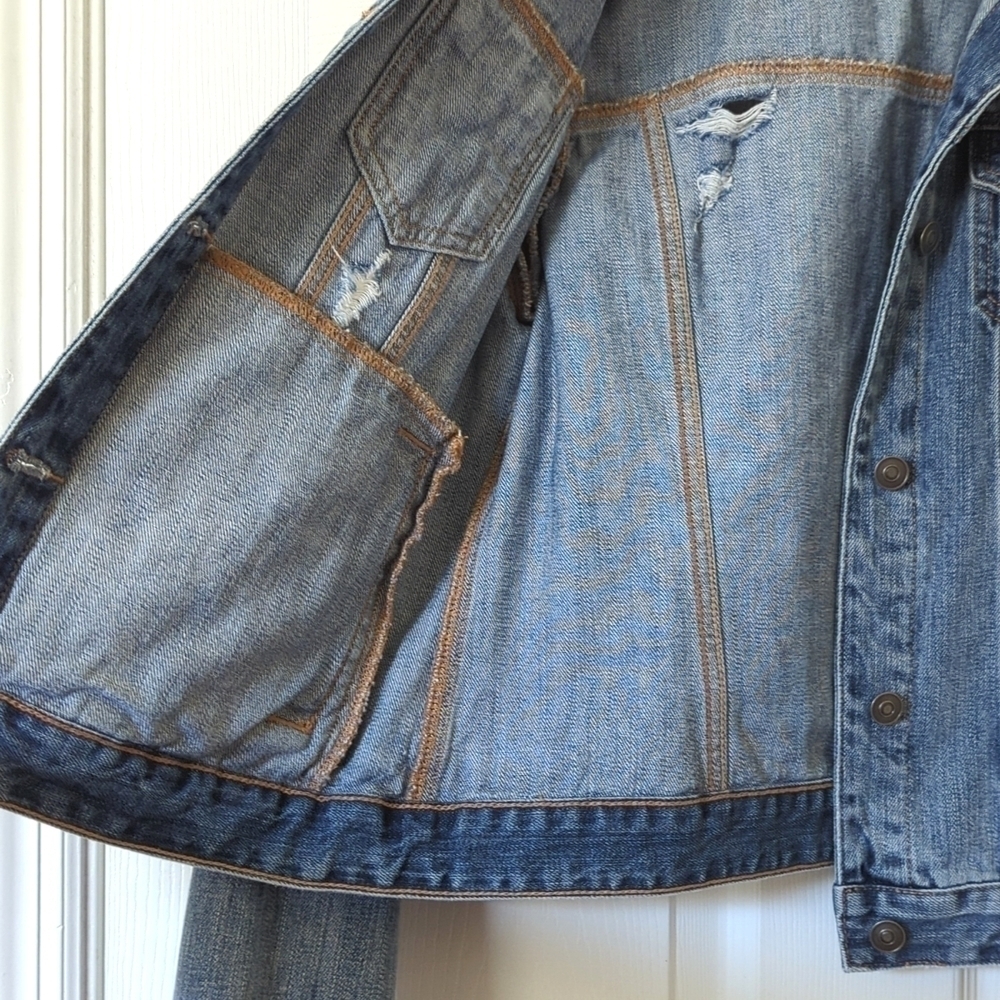 Black Rivet Classic Medium Wash Distressed Cropped Denim Jean Trucker Jacket M - Picture 9 of 14